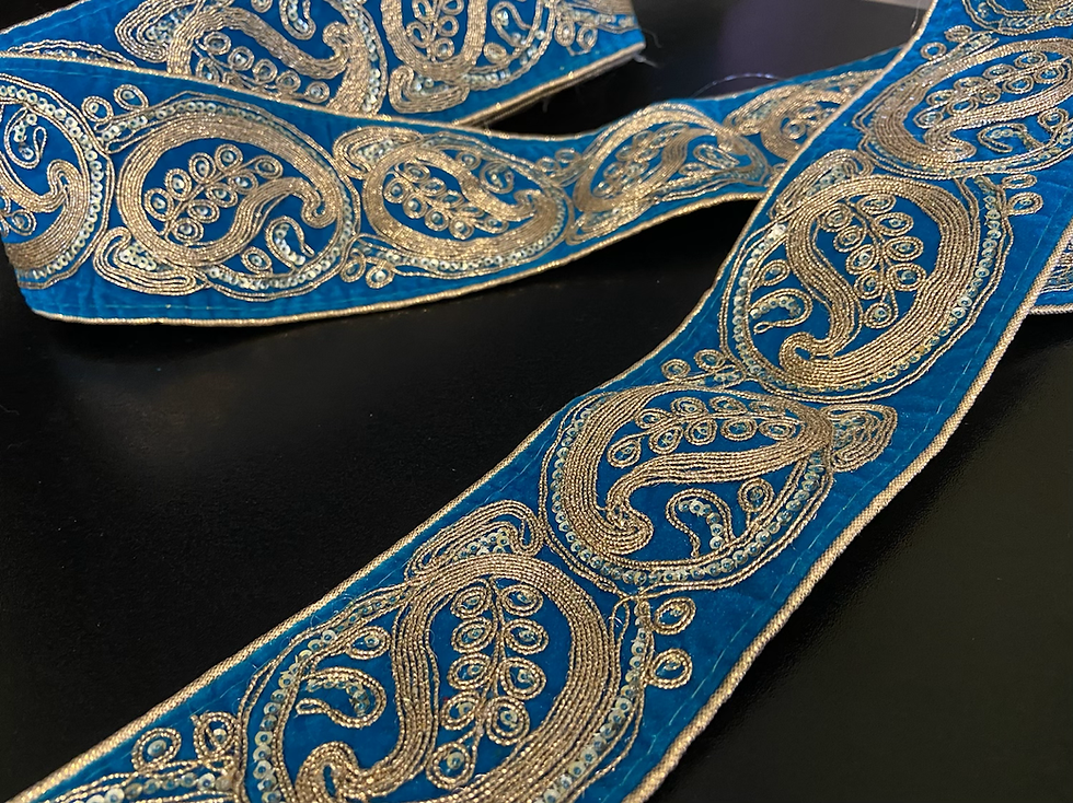 Thumbnail: Velvet Gold Embroidery Trim 