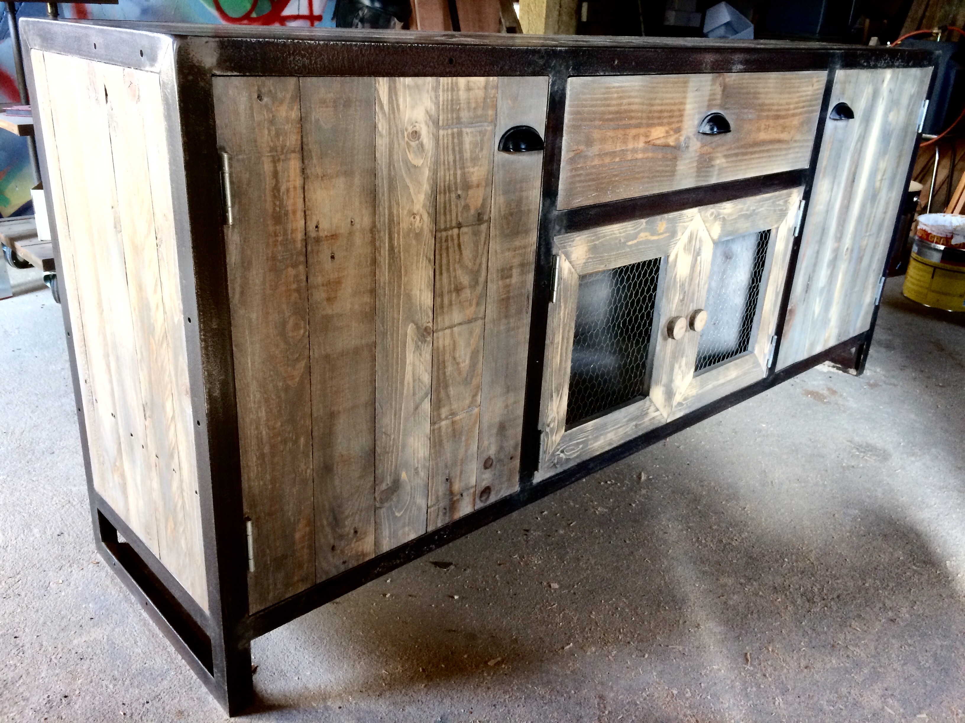 Buffet Style Industriel