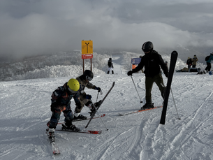 5 Mistakes Beginners Make When Skiing in Japan – And How to Avoid Them