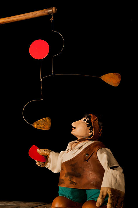 Le nez en l'air...Monsieur Calder