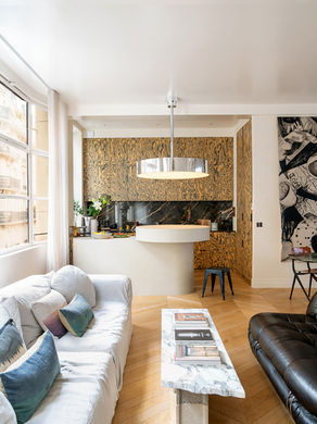 Entreprise de rénovation ou artisan indépendant ? Découvrez pourquoi l'organisation, les garanties et la coordination d'une entreprise font toute la différence pour réussir un projet de rénovation à Paris.