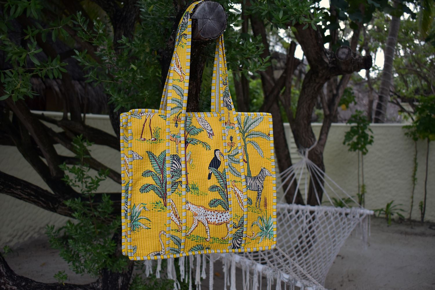 Jungle Stories Quilted Zipper Tote Bag (Yellow)