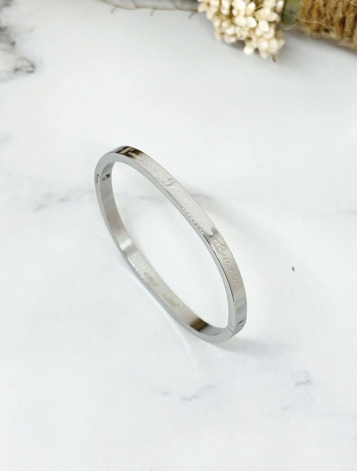 Miniature : Bracelet jonc enfant avec message Je t'aime+qu'hier -que demain 