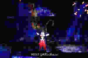 Fantasmic begins