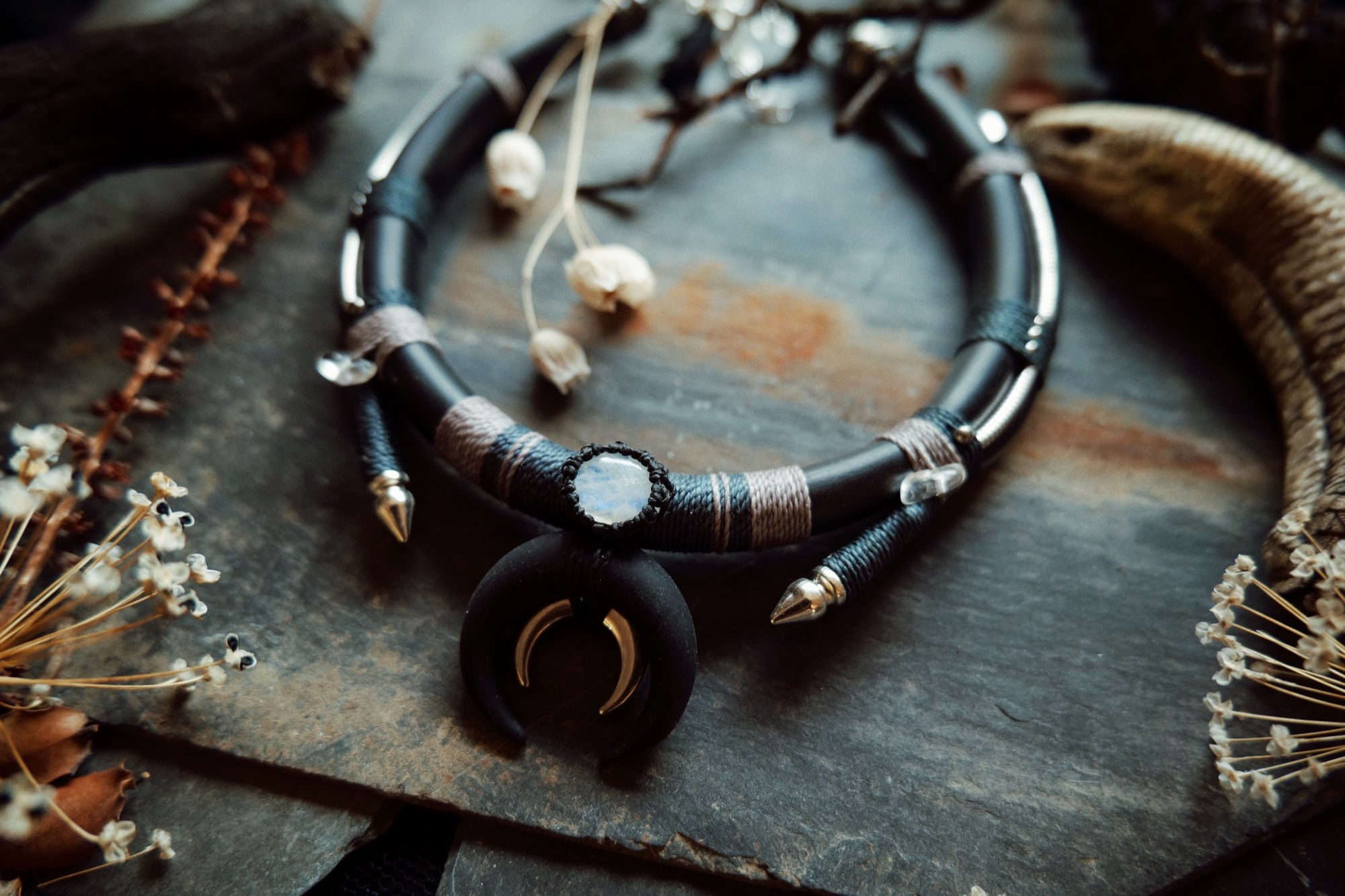 Last of Us, Collier double rangs Lune 