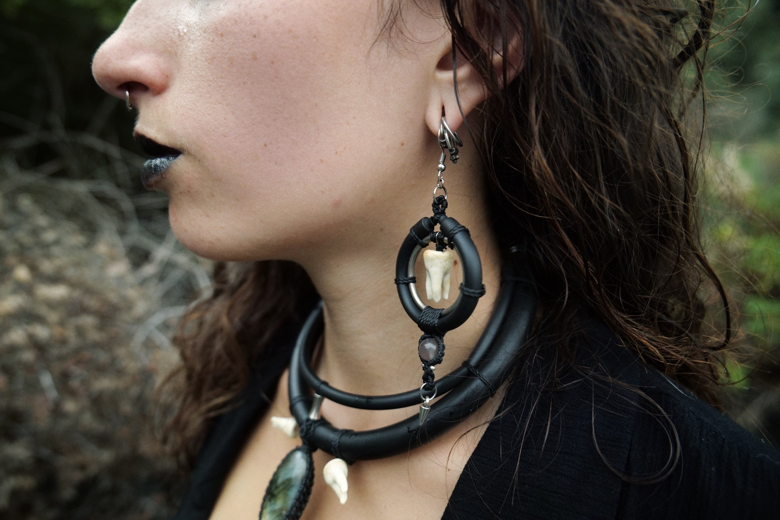 Death’s Path, Boucles d’oreilles Dents