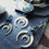 Thumbnail: Boucles d'oreilles demi lunes dorées 