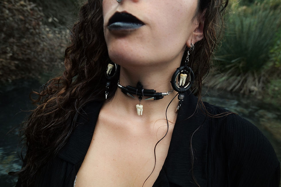 Μικρογραφία: Death’s path, Ras de cou oeil et dent 