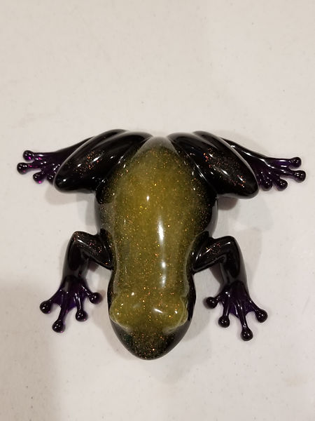Froggie Love | 3" purple and yellow resin frog | resin | resin art | resin craft | resin artist | resin crafter | frogs | frog love | frog decor