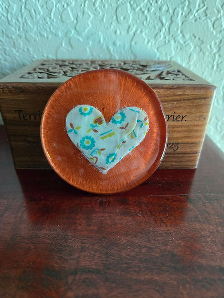 One Single Heart | 2.5" resin coaster with a quilted heart in whites, copper and yello against a copper background | resin | resin crafts | hearts | heart warming | coasters