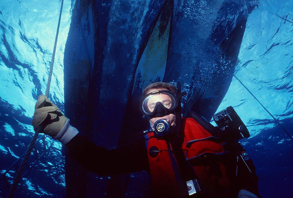 Dad | my dad diving under the boat |
