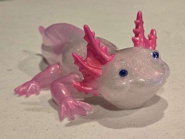 Axolotl | a 6" axolotl in whites and pinks | resin | resin crafting | resin craft | resin artwork | axolotl decor