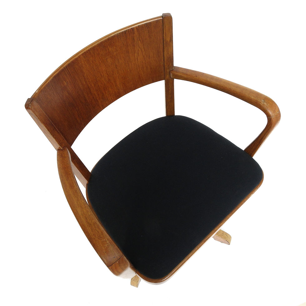 縮圖：Stunning solid oak office chair from Sweden 1930s