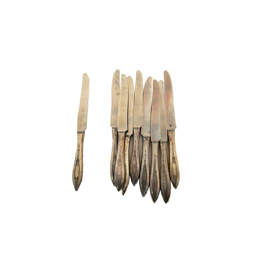 サムネイル： Antique Silver plated Cutlery with embossed patterns from WMA Rogers Sectional