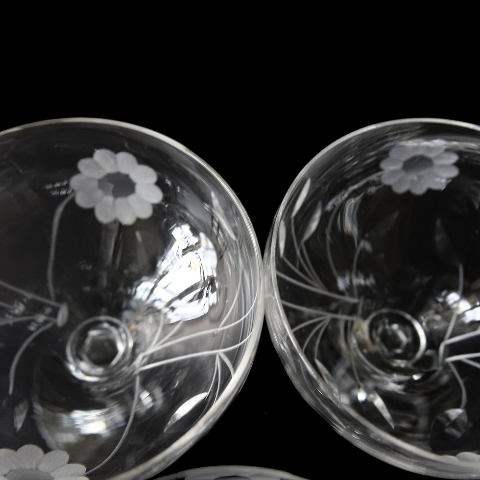 サムネイル： Antique Hand Engraved Port Glasses from KOSTA Sweden early 1900s. Set of nine