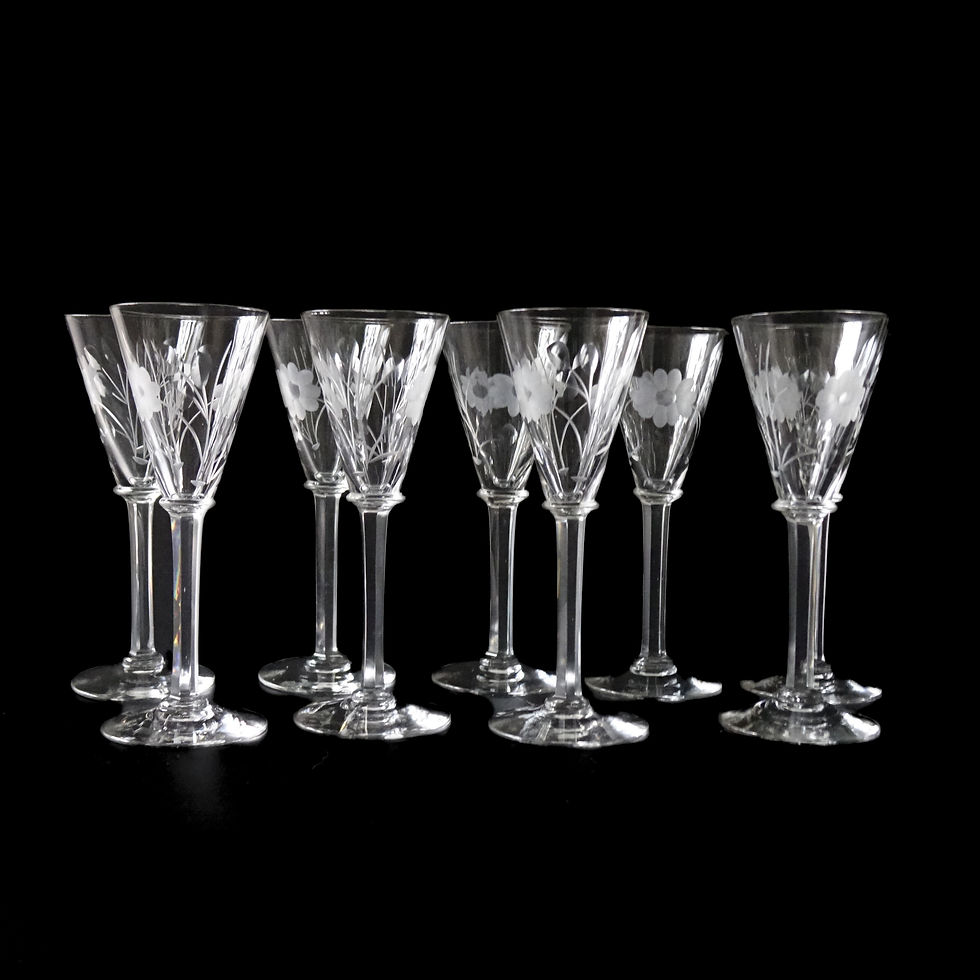 サムネイル： Antique Hand Engraved Cherry Glasses from KOSTA Sweden early 1900s. Set of nine.