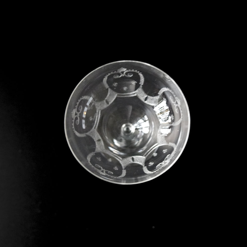 サムネイル： Antique Hand Engraved Port Glasses from KOSTA, Hand Engraved Sweden Three Stars,