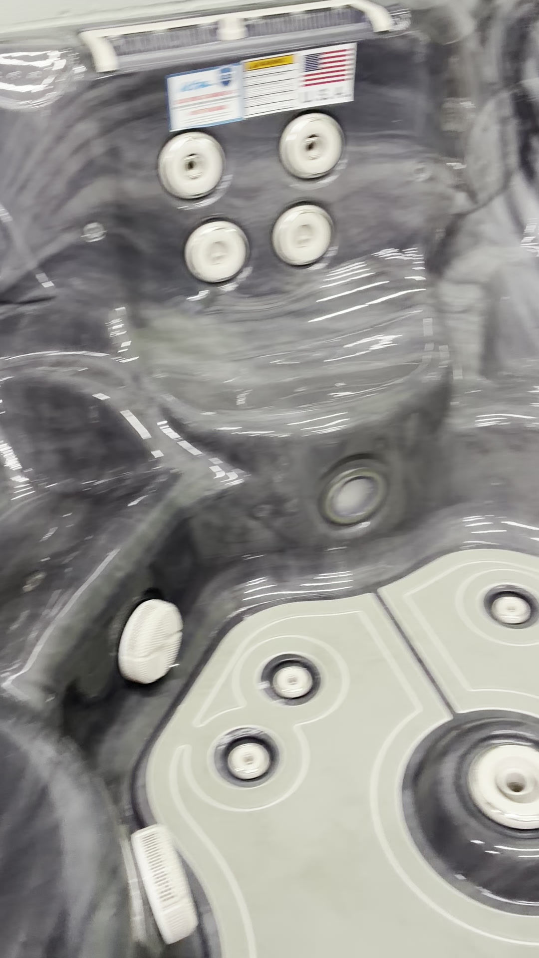 2025 Closeout Cal Spas PL860B