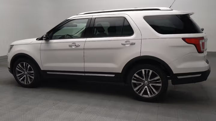 Thumbnail: 2018 Ford ExplorerPlatinum 4WD