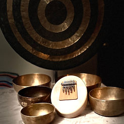 singing bowls, gong, sansula
