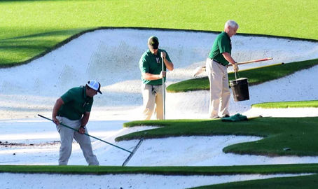 THREE LOST IN STORM, INSURANCE INDUSTRY ON BRINK OF COLLAPSE