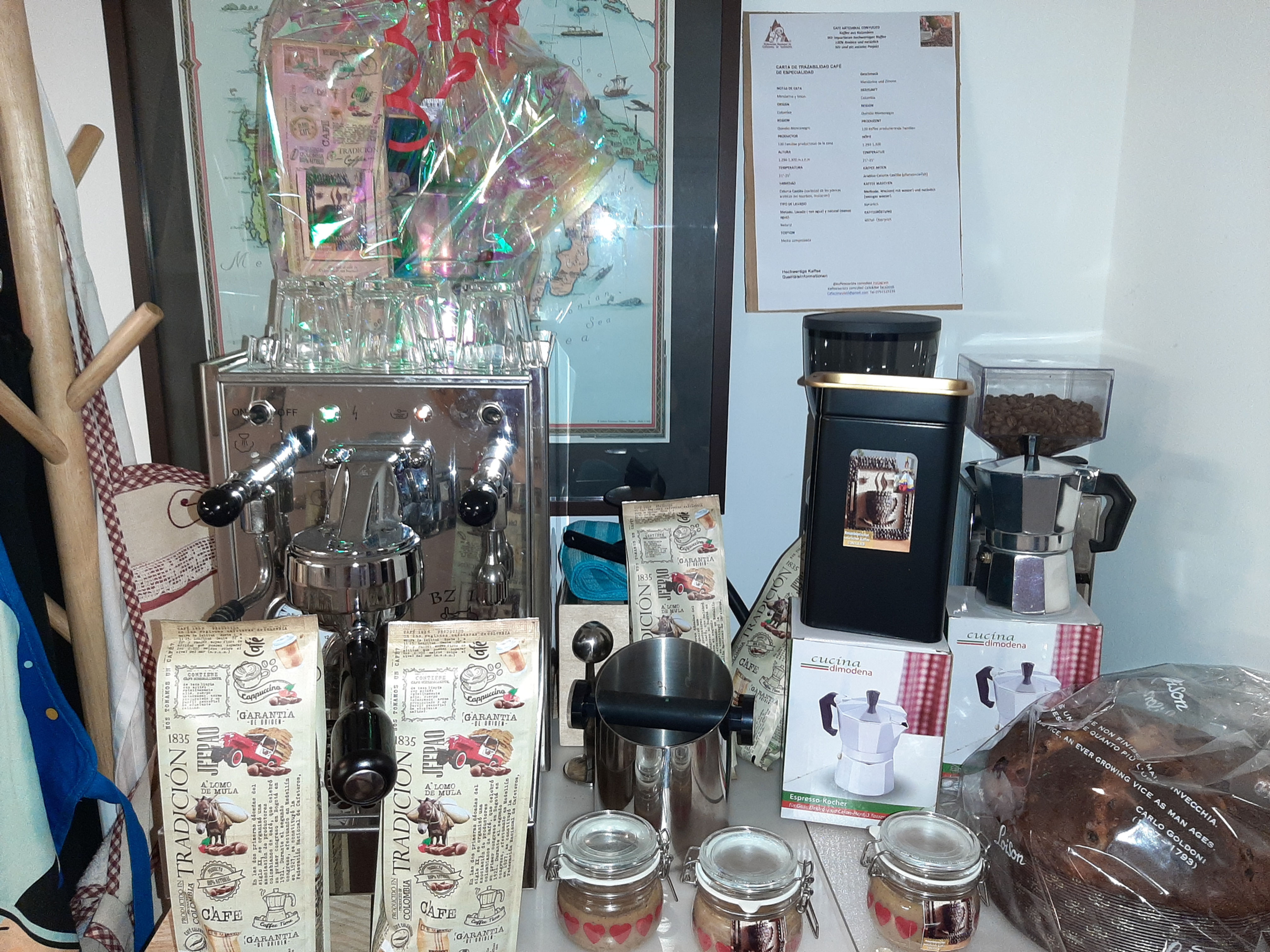 Café conYulied 250g de café premium que incluye moka y una lata de Arequipe