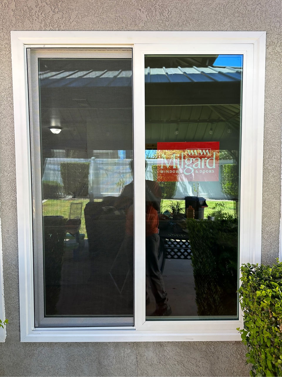upclose white slider replacement window