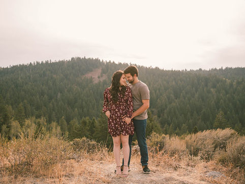Dressing Up For Your Idaho Engagement Session: Tips and Tricks