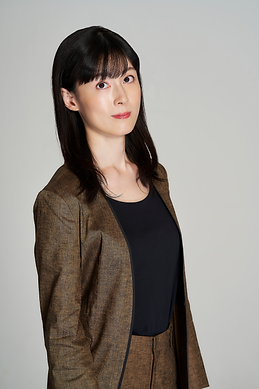 香川藍子宣材写真2021(スーツ).png
