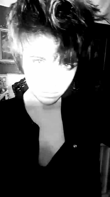 VID_25461017_052511_826_1