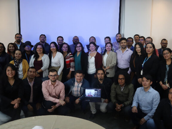 Expertos se reúnen para evaluar los costos y beneficios de la descarbonización en Ecuador