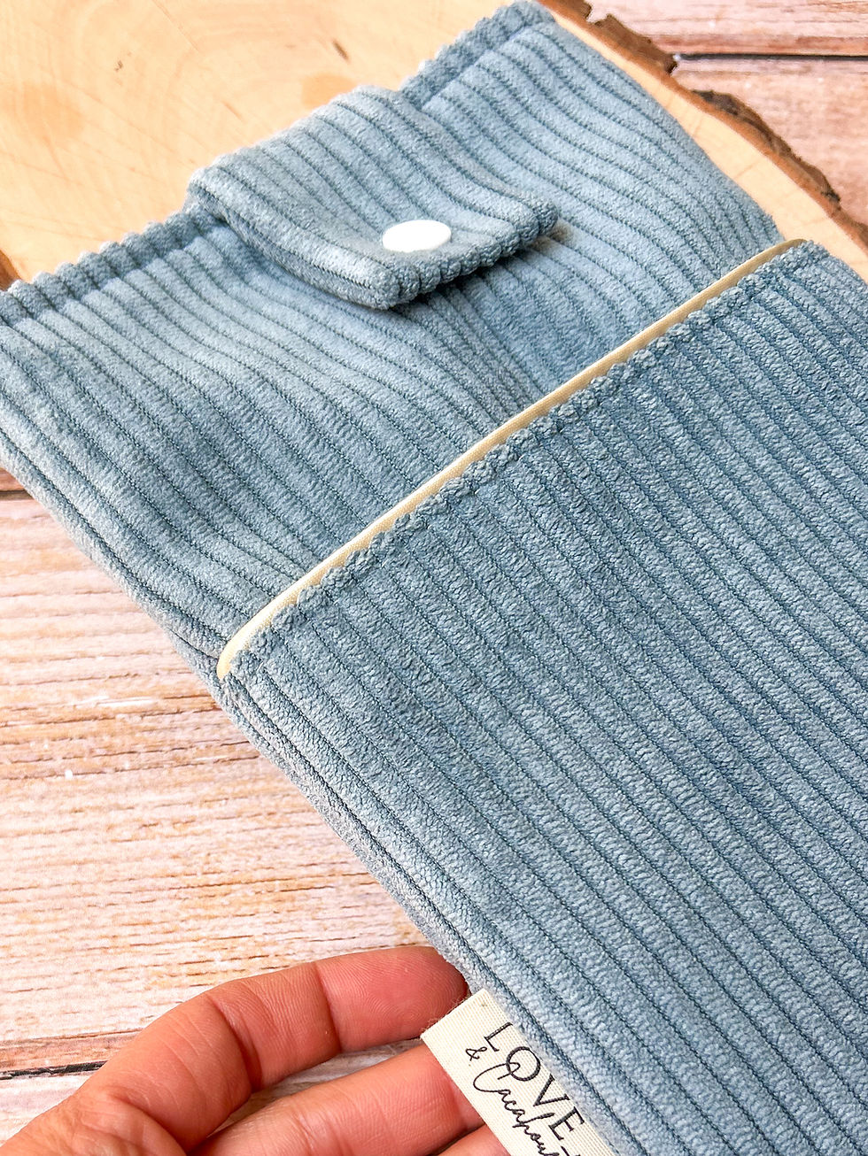 Miniature : Pochette à livre en velours - Taille S - Velours bleu jean / Mathilda