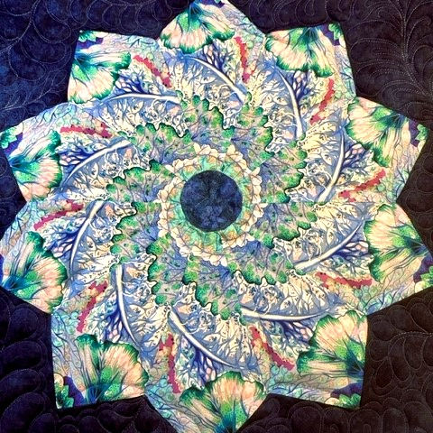 (SOLD OUT) A New Take on Dresden Plate-NE Ohio