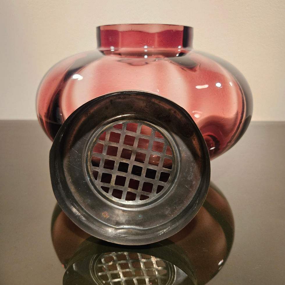 Thumbnail: Glass pique fleur by Doyen, Belgium