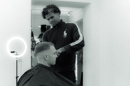 Overlook-Barbershop_260610-Shooting-8585.jpg