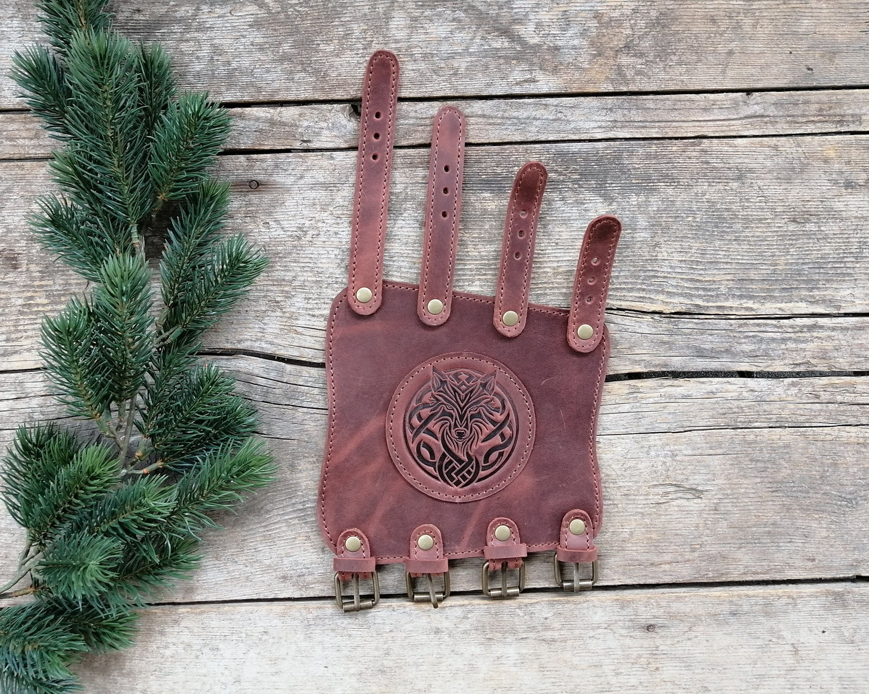 Bracer with wolf