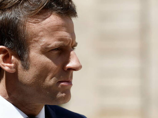 EMMANUEL MACRON ET LA VICTOIRE PAR CHAOS