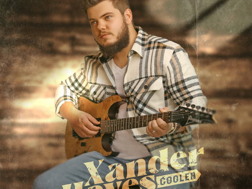 Xander Hayes Releases Summer Jam-Ready “Cooler”As His Country Radio Debut