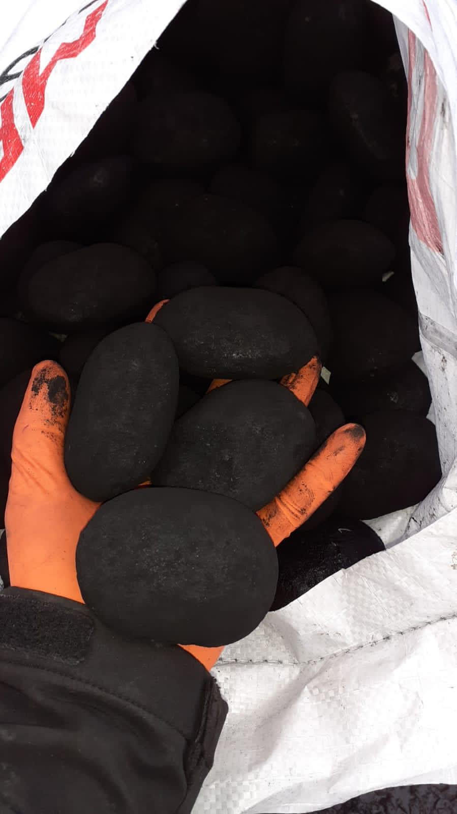 Thumbnail: Superflame (Oval) Coal  (1 Tonne) 50 x 20kg bags