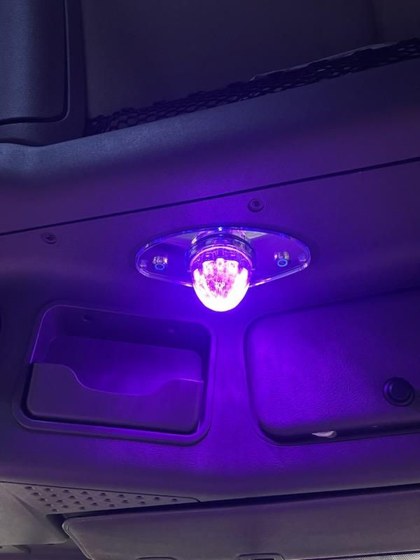 Thumbnail: Freightliner Cascadia  2 Lamp with back light.