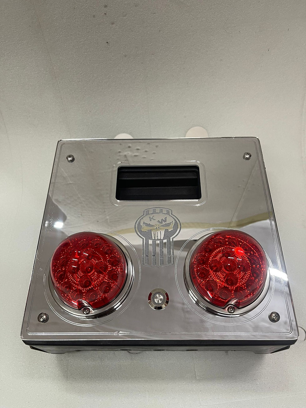 Thumbnail: Kenworth Console with Light