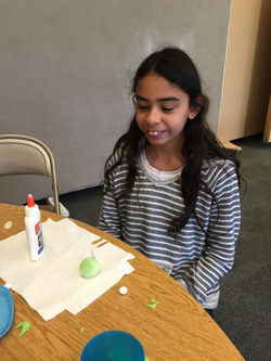2015-04-04 Easter Egg Decorating 5.jpg
