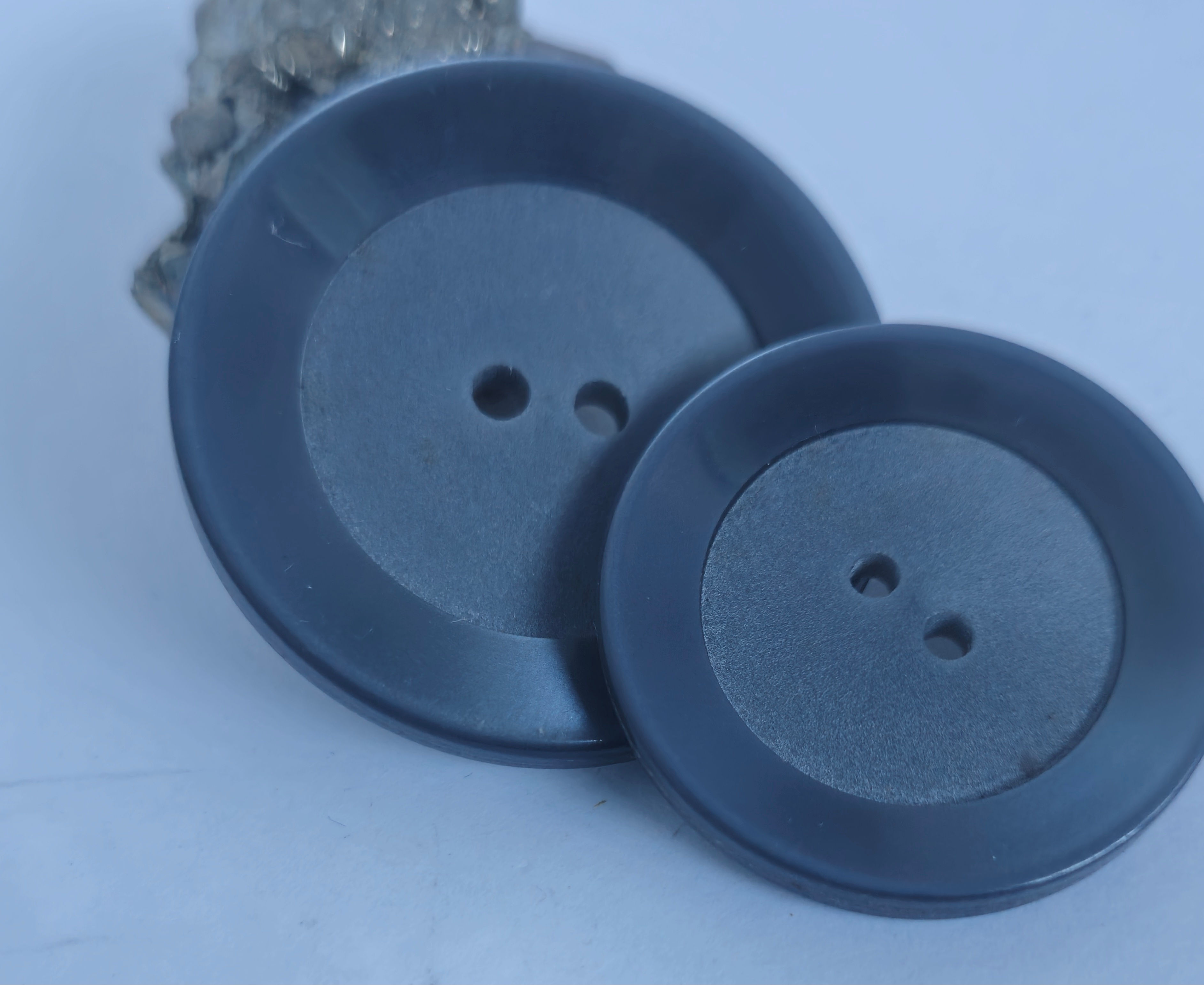 Botão Essência Cinza Escuro