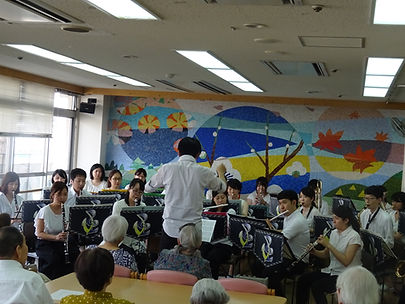 大森訪問演奏2018.jpg