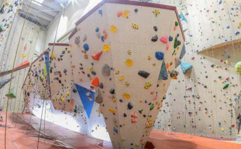 BronxRock Kletterhalle Innenansicht in Wesseling bei Köln