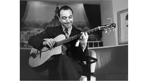 Django_Reinhardt_Guitare_Selmer_site_558cb362-0e25-4fdb-a789-d6a49ab66b0f.webp