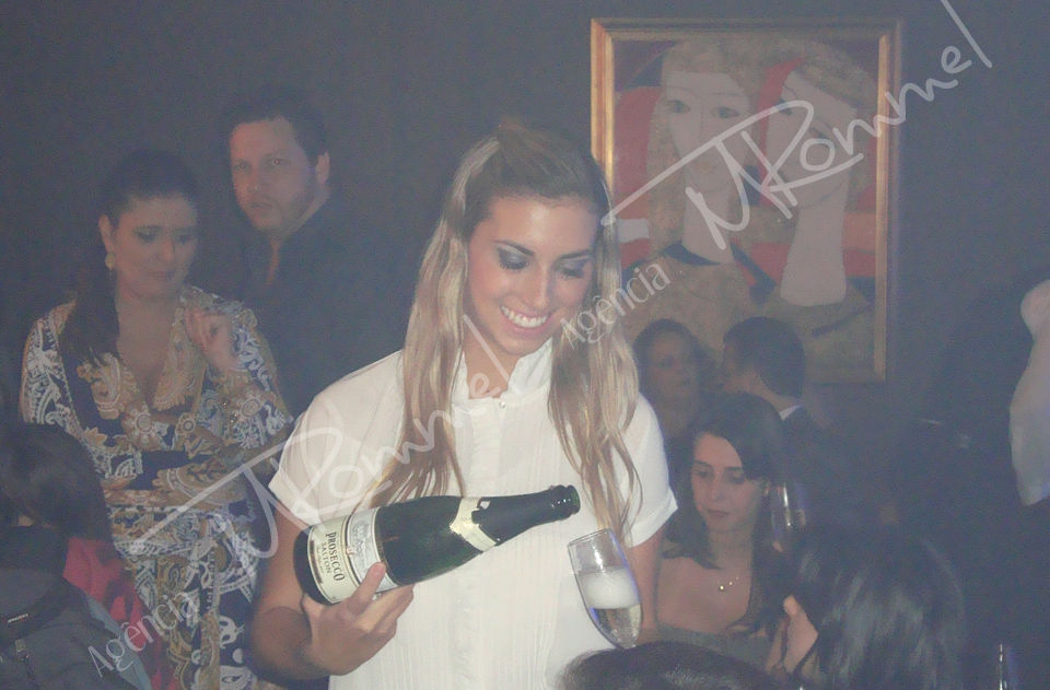 Atendentes de Camarotes- Club A SP