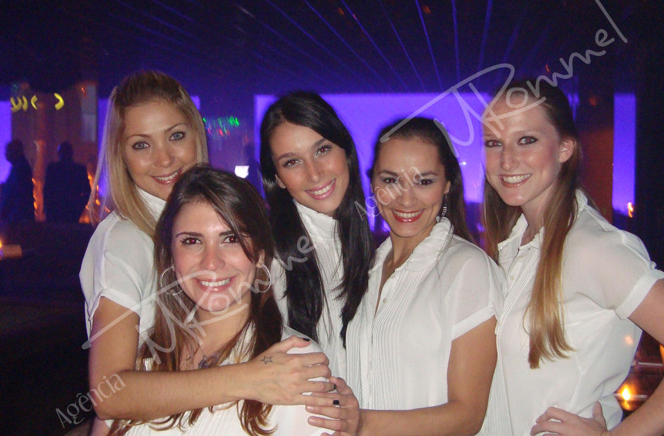 Atendentes de Camarotes- Club A SP