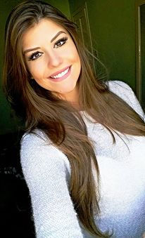 Larissa F