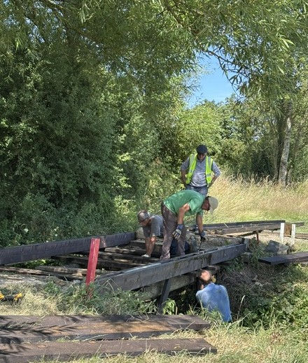 JMVG Team Construction On 4th Bridge - Ghiyas Toosy, Dave Taylor, Geof Bryant & Mark Flesher